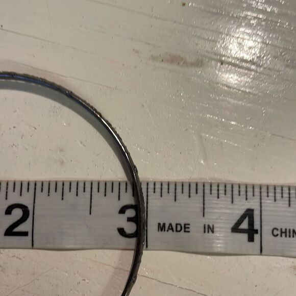 7.5” solid gunmetal gray bangle bracelet engraved all around w/“I love you” - Picture 7 of 8